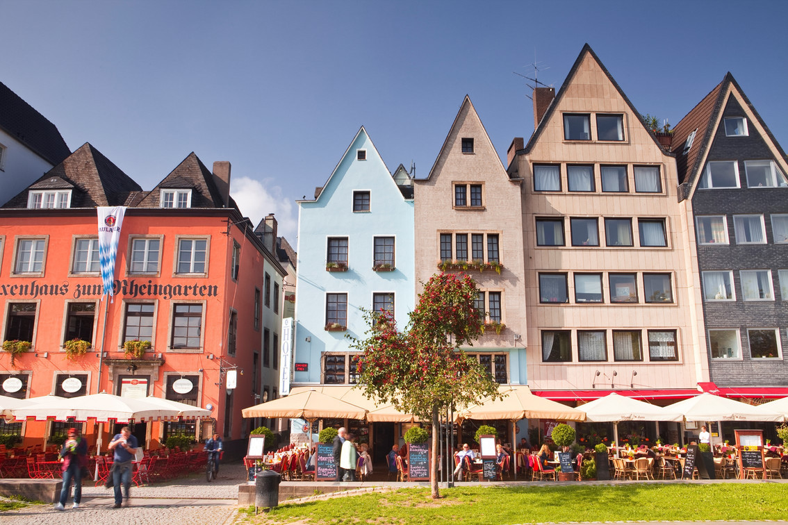 Häuserreihe in der Kölner Altstadt