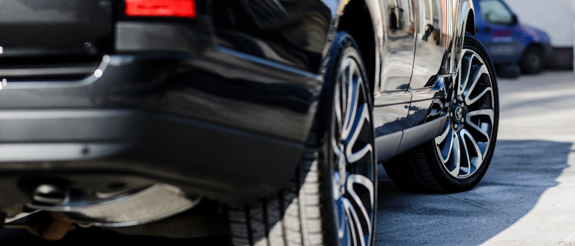 Rückteil eines angemeldeten Autos beim Verkauf.