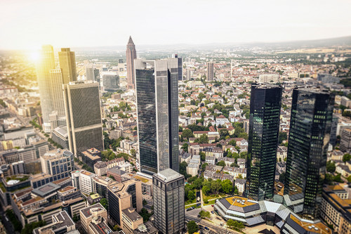 Luftaufnahme von Frankfurt mit Mainhattan